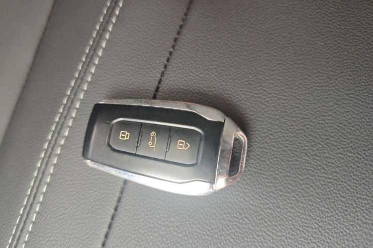 北京越野 北京BJ30 2021款 1.5T 狼小美版中控内饰11