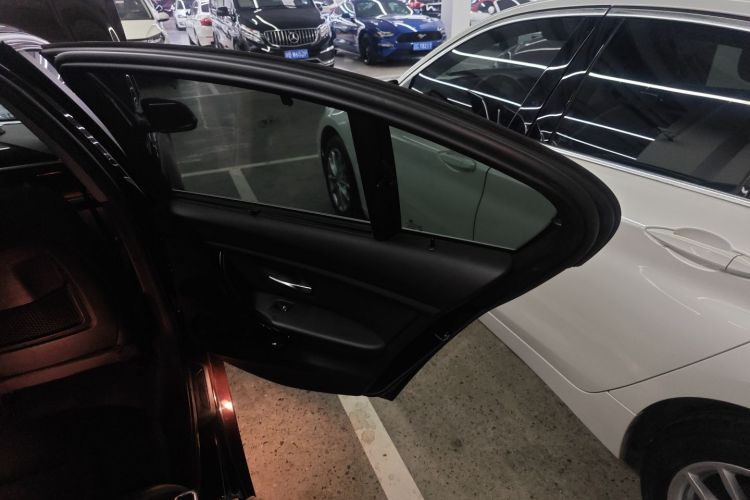 宝马3系 2018款 318Li中控内饰7006