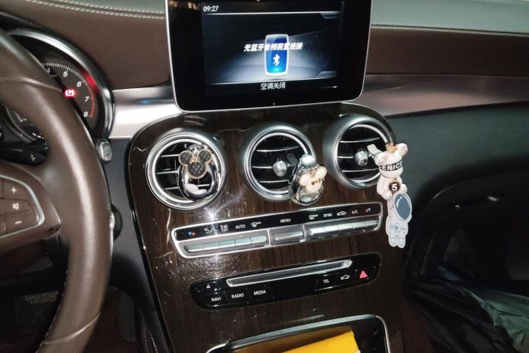 奔驰GLC 2019款 GLC 260 L 4MATIC 动感型中控内饰16