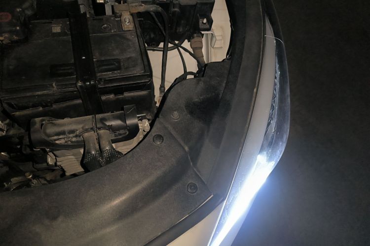 现代 索纳塔 2015款 1.6T GLS智能型局部细节9007