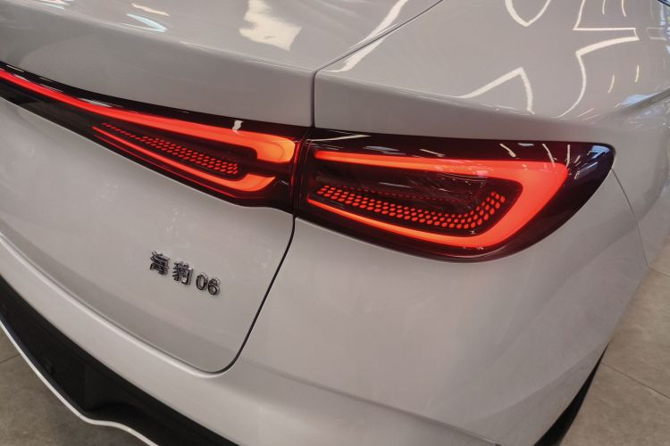 比亚迪 海豹06新能源 2024款 DM-i 80KM豪华型车身外观9