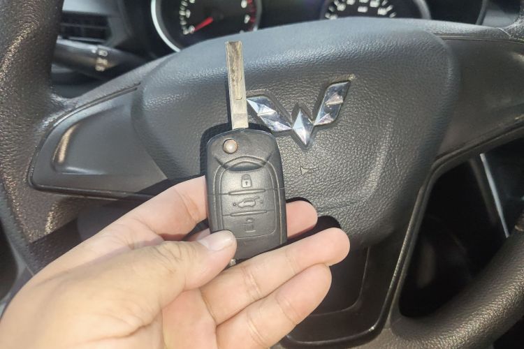 五菱汽车 五菱宏光S3 2018款 1.5L 手动标准型 国V中控内饰11