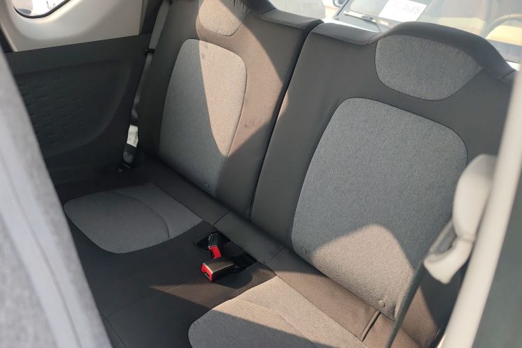 五菱汽车 宏光MINIEV 2021款 马卡龙臻享款 三元锂中控内饰7004