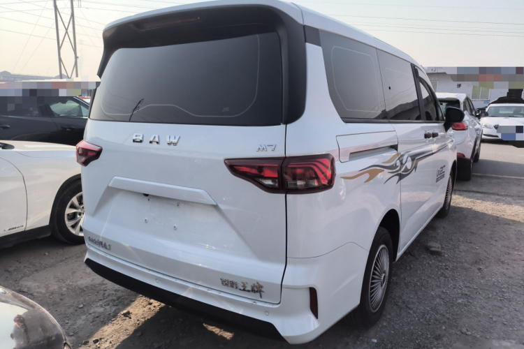 BAW北汽制造 锐胜王牌M7 2025款 1.6L 手动标轴舒适型 5座车身外观7