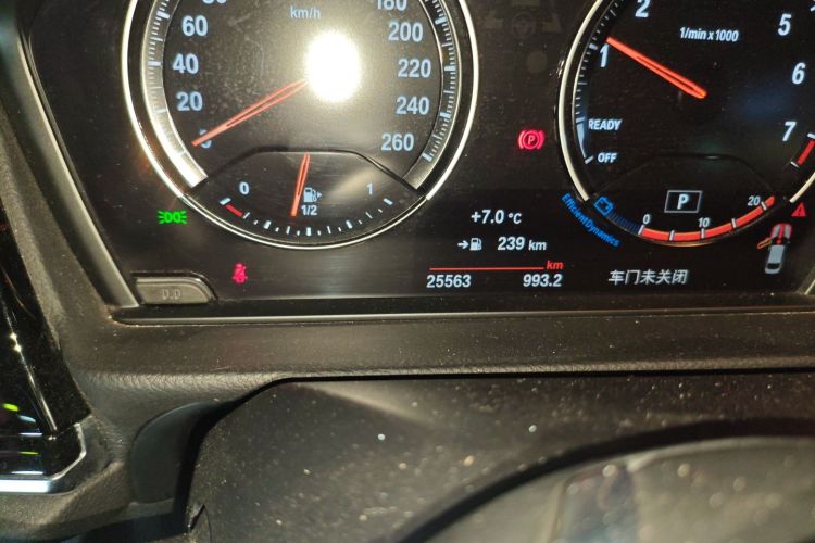 宝马1系 2021款 改款 120i M运动版中控内饰15