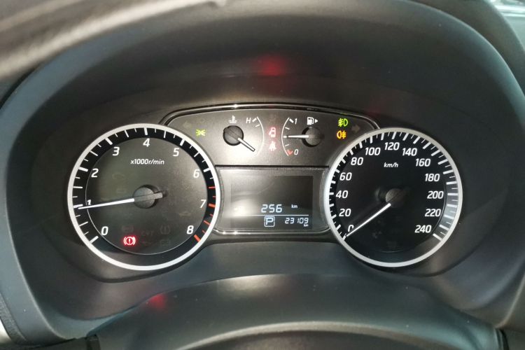 日产 轩逸 2022款 经典 1.6XL CVT豪华版局部细节14