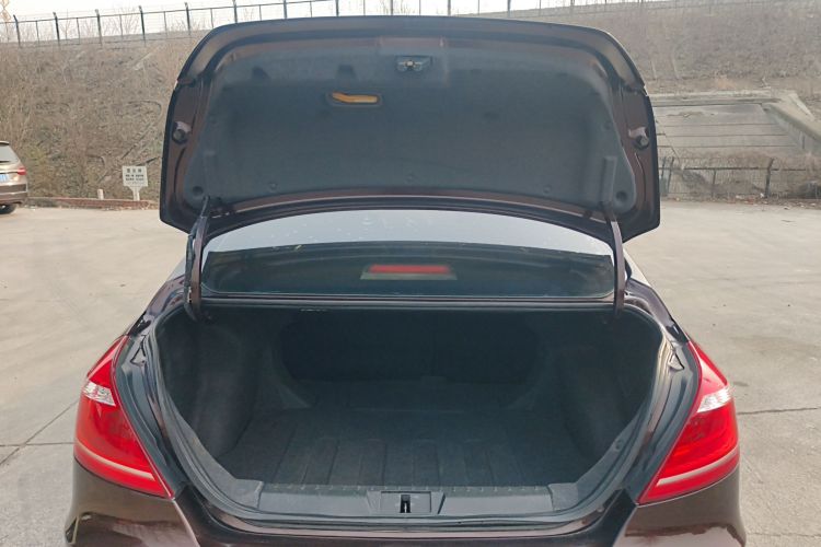 吉利汽车 帝豪 2016款 三厢 1.5L CVT豪华型机舱底盘23