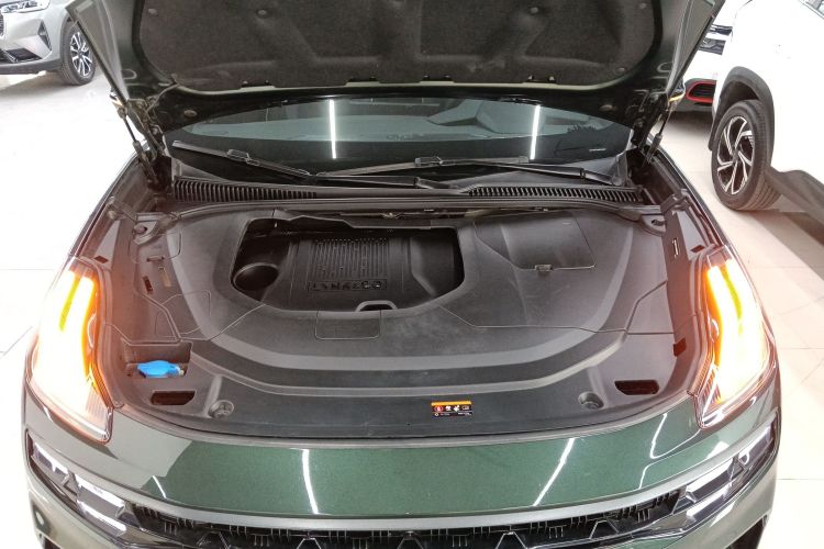 领克06 2023款 Remix 1.5T Hero机舱底盘24