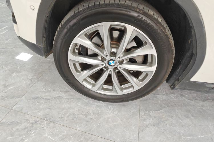 宝马X3 2021款 xDrive25i 豪华套装车身外观6001