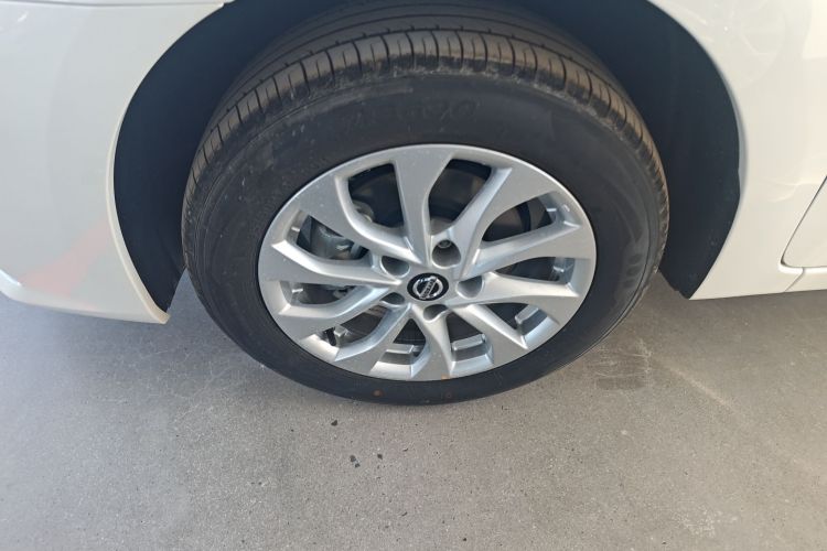 日产 轩逸 2024款 改款二 经典 1.6XL CVT豪华版车身外观6007