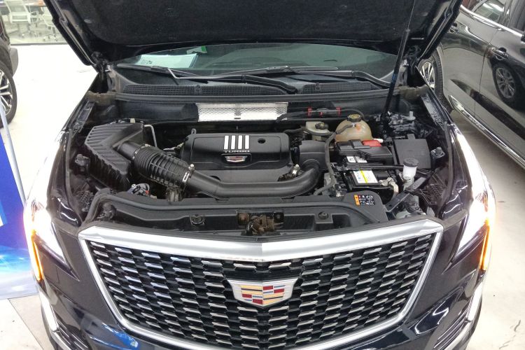 凯迪拉克XT5 2022款 2.0T 两驱豪华型机舱底盘24