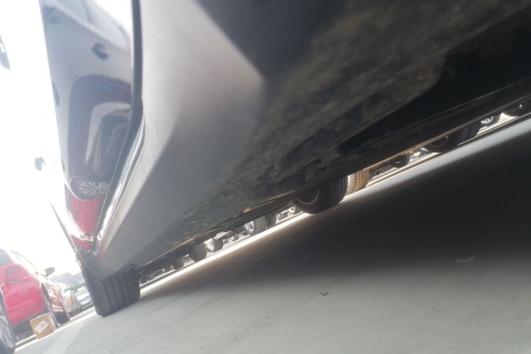 红旗E-QM5 2022款 431km 充电乐享版局部细节9001