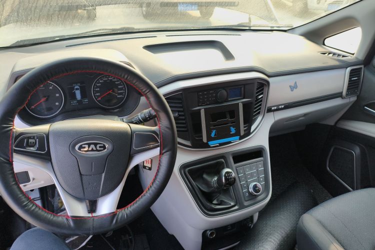 江淮瑞风 瑞风M4 2020款 2.0CTI 柴油 手动劲锐型 国VI中控内饰12