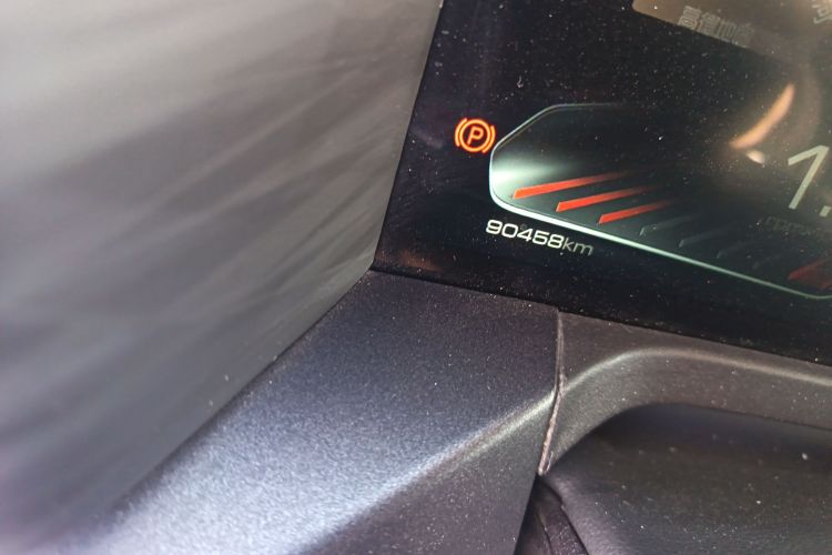 坦克300 2021款 越野版 2.0T 征服者中控内饰15