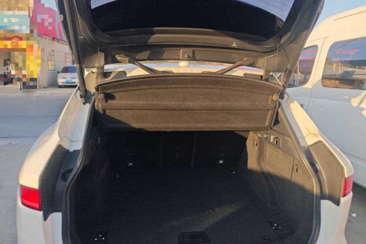 捷豹F-PACE 2016款 3.0 SC 四驱R-Sport运动版机舱底盘23