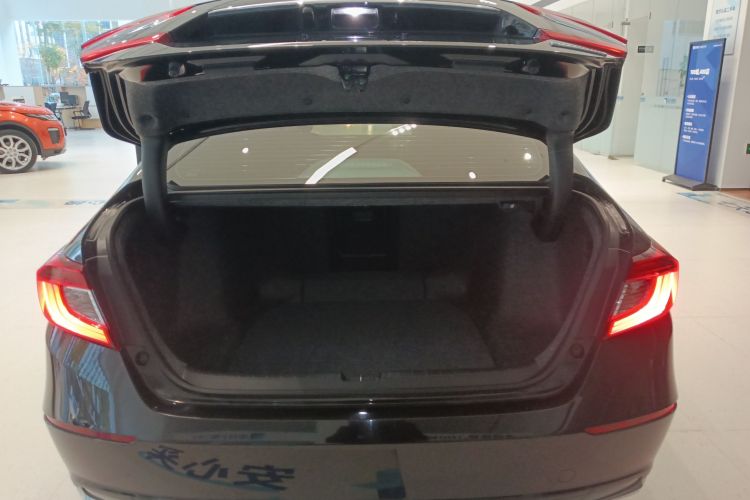 本田 雅阁 2018款 锐·混动 2.0L 锐领版 国VI机舱底盘23