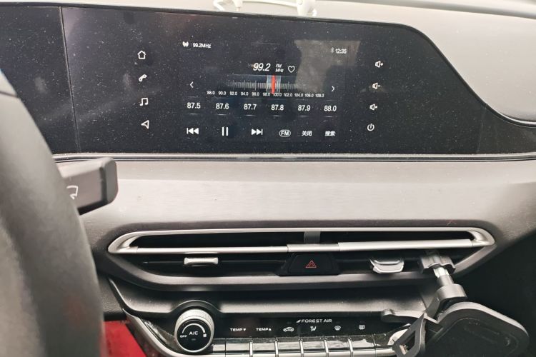 长安 逸动 2022款 PLUS 1.6L GDI 手动精英型中控内饰16