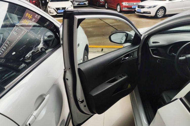 雪佛兰 科沃兹 2019款 320 自动欣悦版中控内饰47