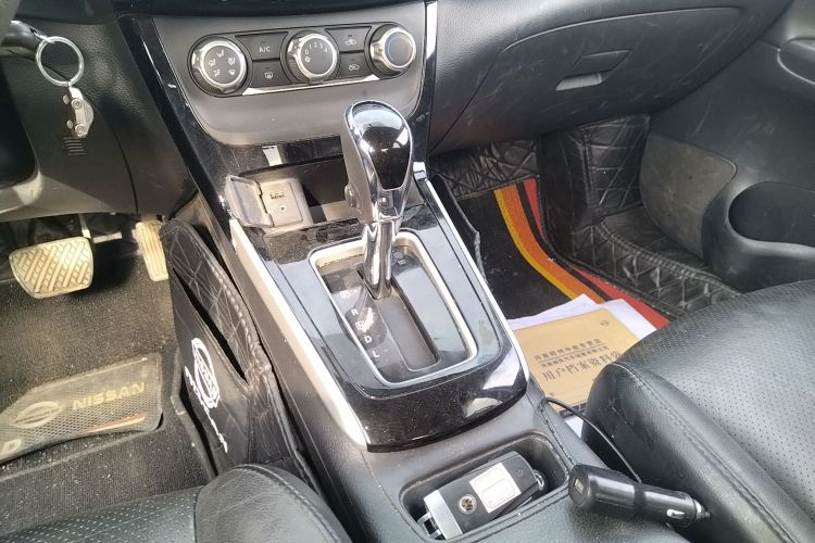 日产 轩逸 2016款 1.6XL CVT豪华版中控内饰18