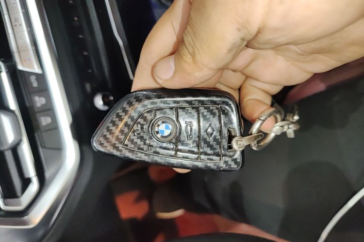 宝马3系 2022款 改款 325Li M运动套装中控内饰7001