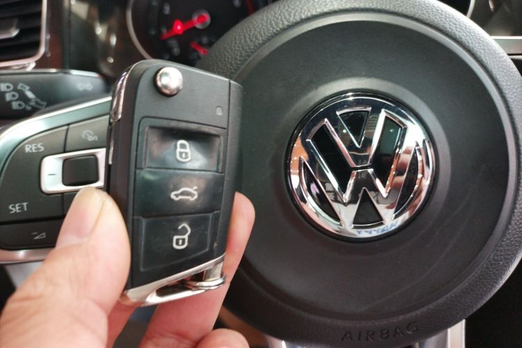 大众 高尔夫GTI 2016款 2.0TSI GTI中控内饰11