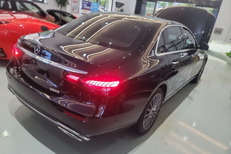 奔驰E级 2022款 E 260 L车身外观6005
