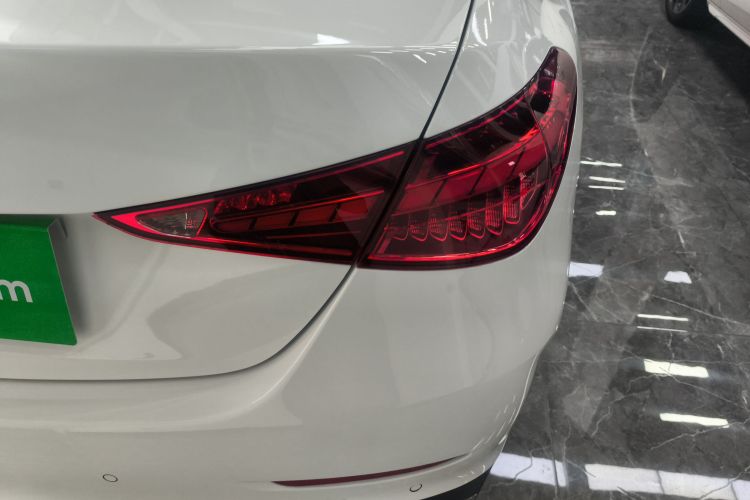 奔驰C级 2025款 C 260 L 运动版车身外观6006