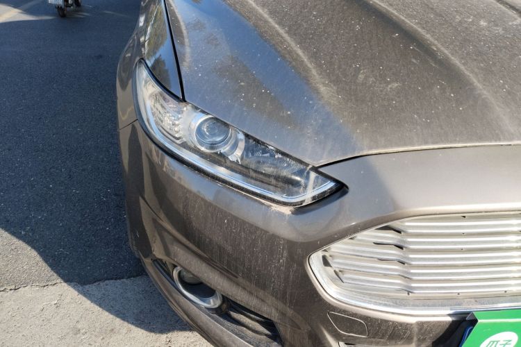 福特 蒙迪欧 2013款 2.0L GTDi200时尚型车身外观8