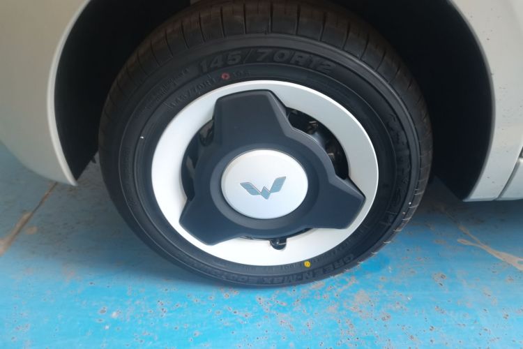 五菱汽车 宏光MINIEV 2024款 第三代 215km 青春版车身外观6007