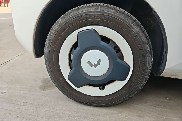 五菱汽车 宏光MINIEV 2022款 自在款 磷酸铁锂车身外观6007