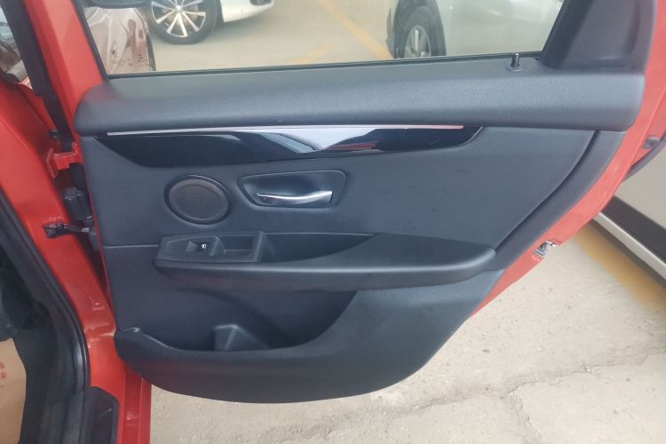 宝马2系旅行车 2016款 218i 运动设计套装中控内饰45