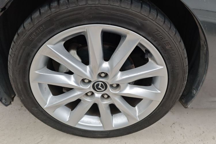 马自达3 昂克赛拉 2017款 三厢 2.0L 自动旗舰型 国V车身外观6007