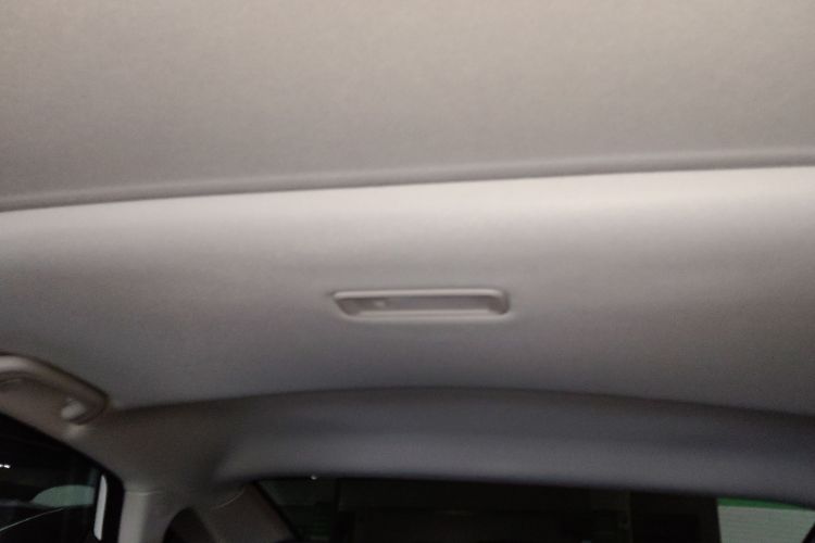 吉利汽车 2024款 缤瑞COOL 1.5T DCT冠军版中控内饰22