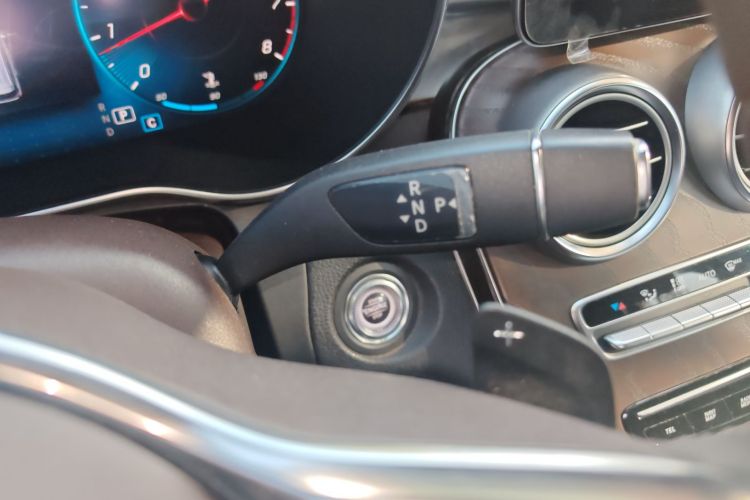 奔驰GLC 2020款 GLC 260 L 4MATIC 豪华型中控内饰18