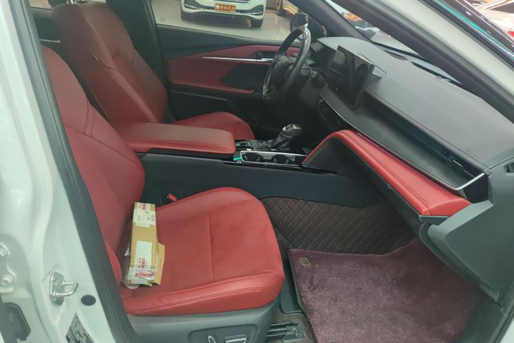 丰田 凯美瑞 2024款 双擎 2.0HXS 运动Plus版局部细节41