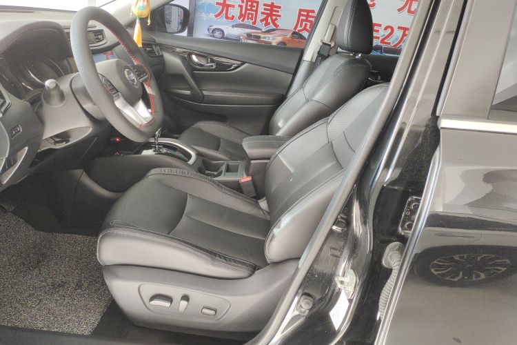 日产 奇骏 2019款 2.0L CVT智联舒适版 2WD中控内饰19