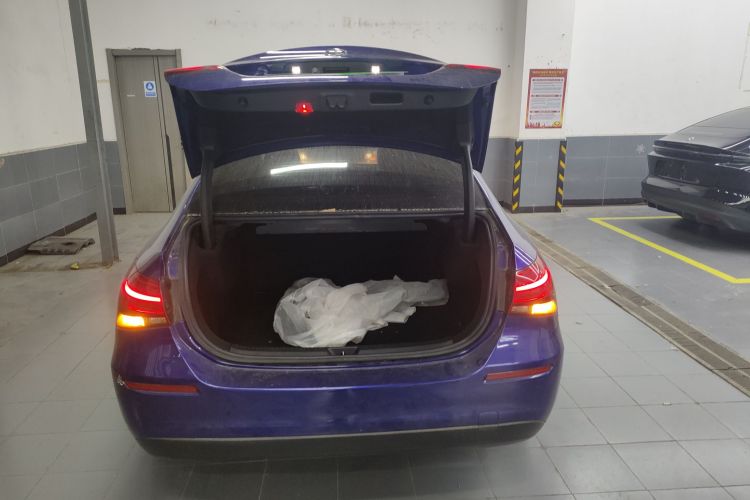 奔驰A级 2020款 A 180 L机舱底盘23