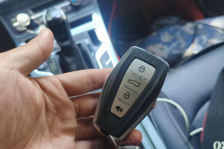 吉利汽车 帝豪 2021款 UP 1.5L CVT向上版中控内饰7001