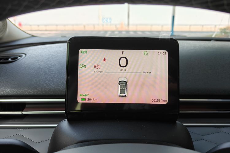 东风纳米 纳米01 2024款 焕新版 330 Plus智+中控内饰14