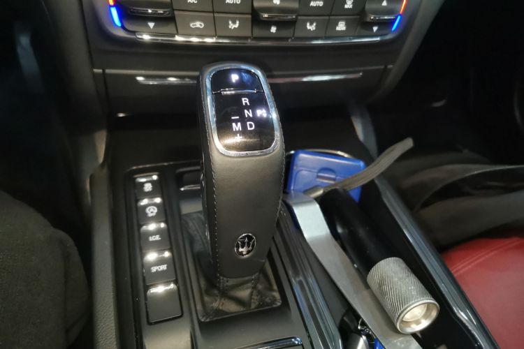 玛莎拉蒂 Ghibli 2020款 3.0T 标准版中控内饰18