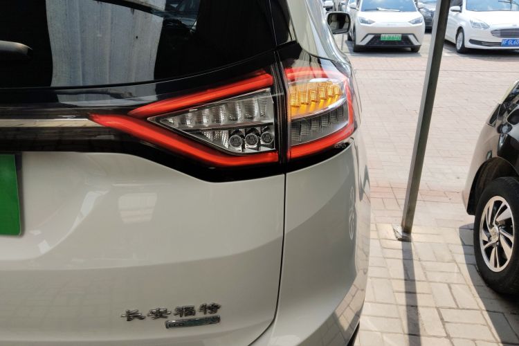 福特 锐界 2016款 EcoBoost 245 两驱精锐型 5座车身外观9