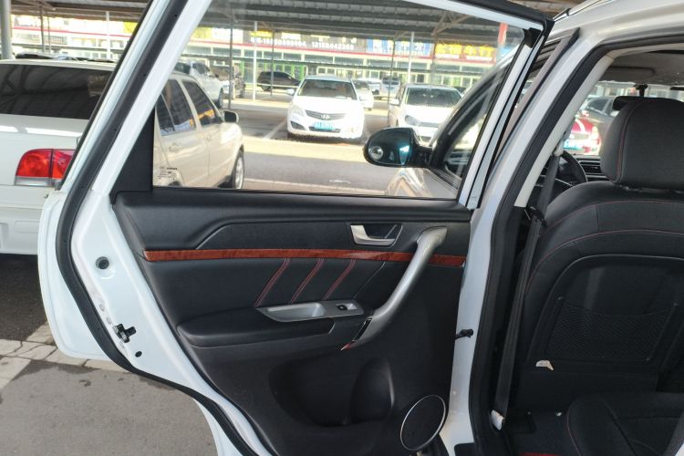 哈弗H6 2017款 红标 运动版 1.5T 手动两驱精英型中控内饰7008