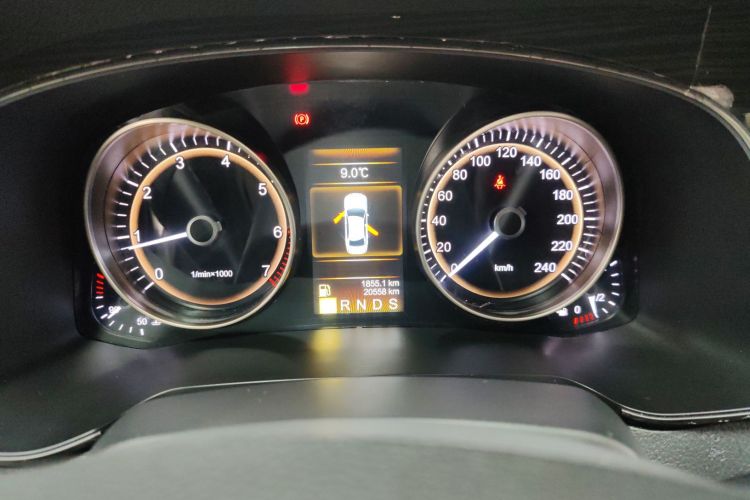 红旗H7 2017款 1.8T 豪华型中控内饰14