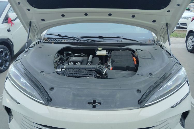 比亚迪 海豹07 DM-i 2025款 智驾版 DM-i 1.5L 125km 尊贵型机舱底盘24