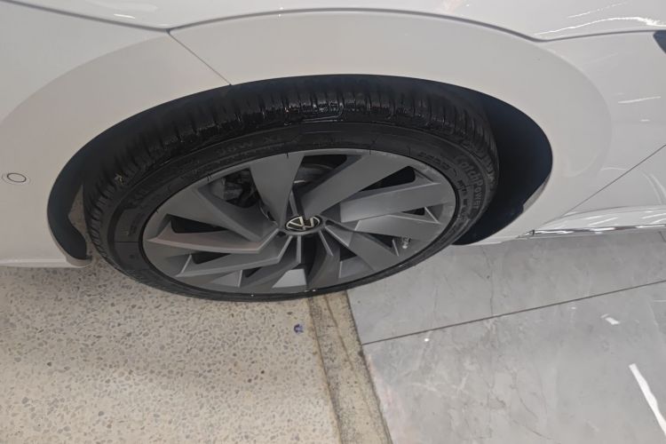 一汽-大众CC 2023款 380TSI 夺目版车身外观6007