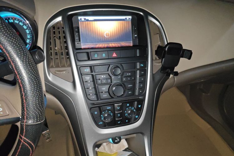 别克 英朗 2013款 GT 1.6L 自动时尚版局部细节16