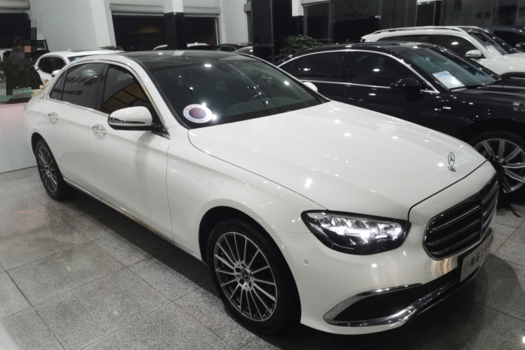 奔驰E级 2023款 E 260 L车身外观6002