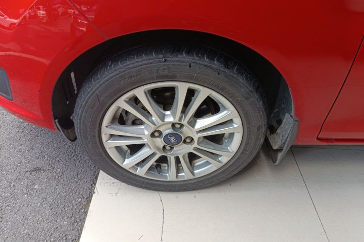 福特 嘉年华 2013款 两厢 1.5L 自动时尚型车身外观6002