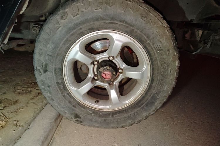 BAW北汽制造 战旗 2016款 2.0L CK豪华型 国V车身外观10