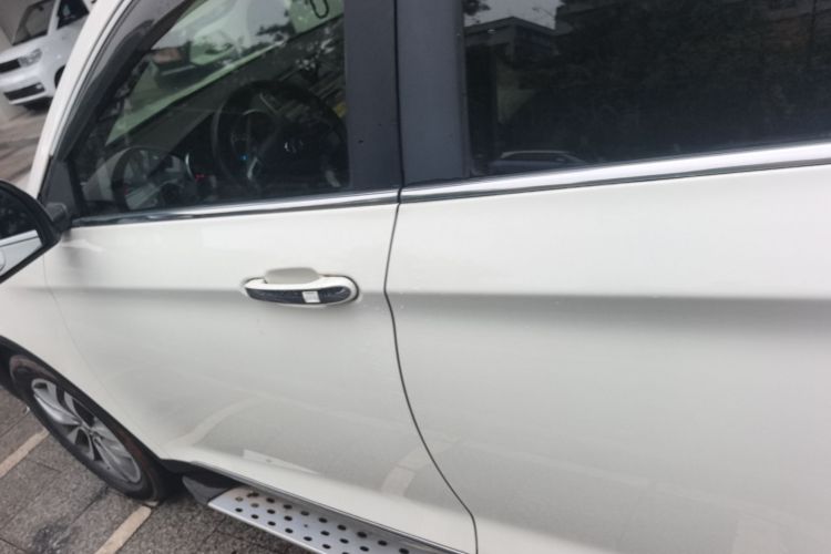 北京汽车 绅宝X65 2015款 2.0T 自动精英型车身外观4